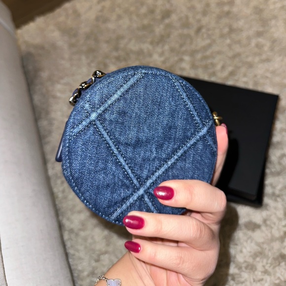Denim Quilted Chanel 19 Round Clutch With Chain Blue - Picture 5 of 6